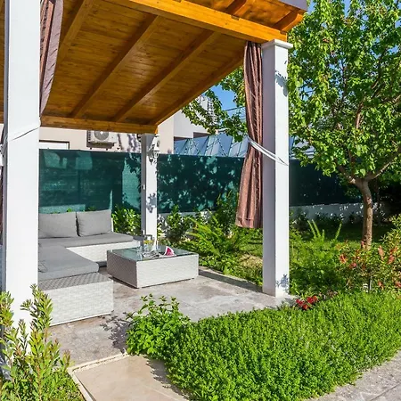 Sweet Marija With Heated Pool * Split