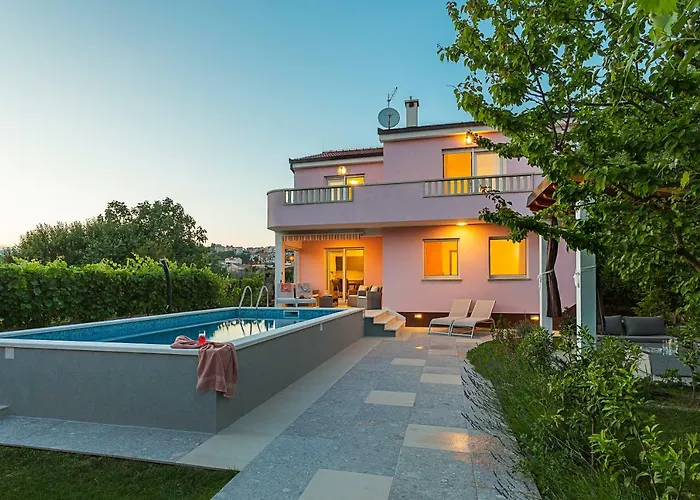 Sweet Marija With Heated Pool *