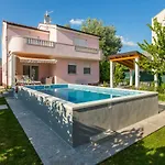 Sweet Marija With Heated Pool Villa