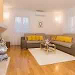 Villa Sweet Marija With Heated Pool Split