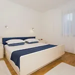 Villa Sweet Marija With Heated Pool Split