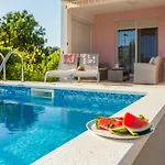 Sweet Marija With Heated Pool Villa *