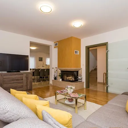 Villa Sweet Marija With Heated Pool